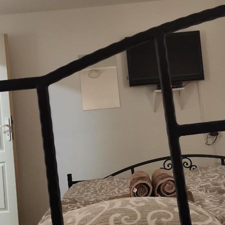 Kuca Za Odmor "Crni Bor" Apartment Golubac Exterior photo